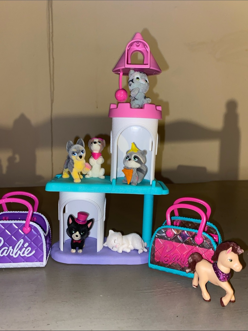 Barbie Pets Set, comes with play tower, 7 pets, and two carry totes - Picture 2 of 7